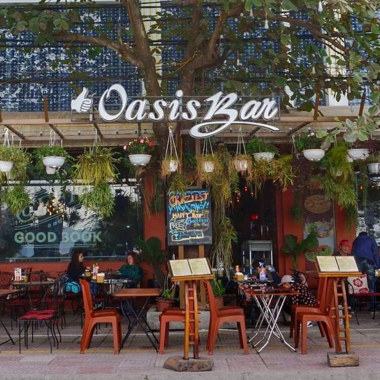 Best Bars in Cat Ba Town Center